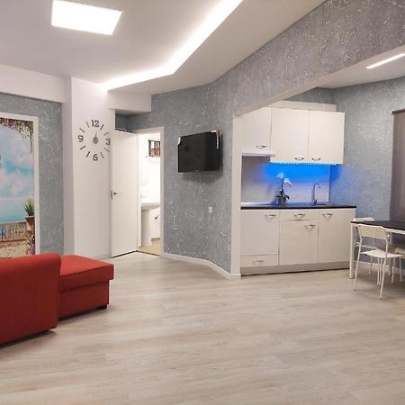Fantastic 2 Bedrooms, Just 20 Meters From Ocean Playa de las Américas Buitenkant foto