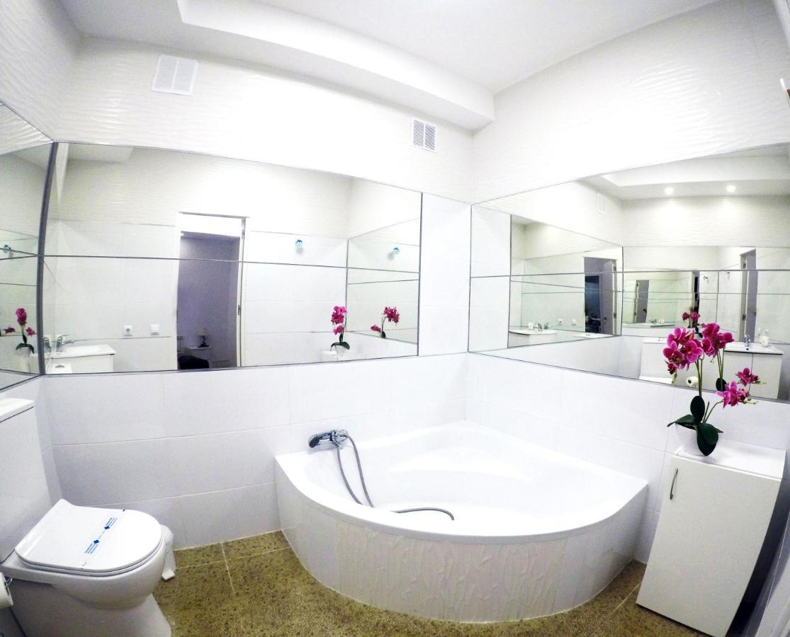 Fantastic 2 Bedrooms, Just 20 Meters From Ocean Playa de las Américas Buitenkant foto