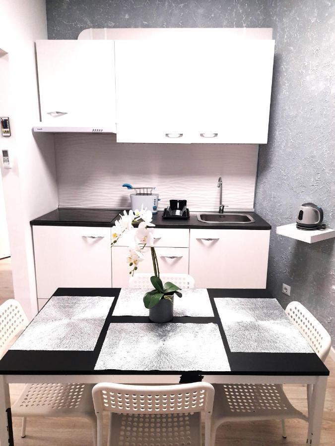 Fantastic 2 Bedrooms, Just 20 Meters From Ocean Playa de las Américas Buitenkant foto